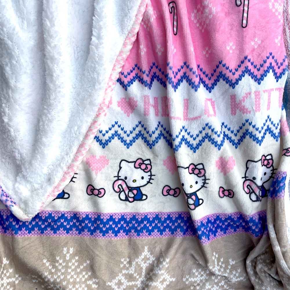 Forever 21 x hello kitty Christmas themed throw blanket